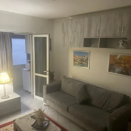 Relax In A Cozzy Flat * Tirana
